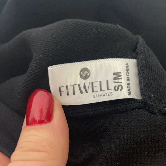 Fitwell Intimates Size Small Sports Bra - Picture 6 of 8